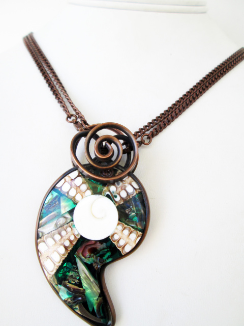 Green Patterned Shell Copper Necklace
